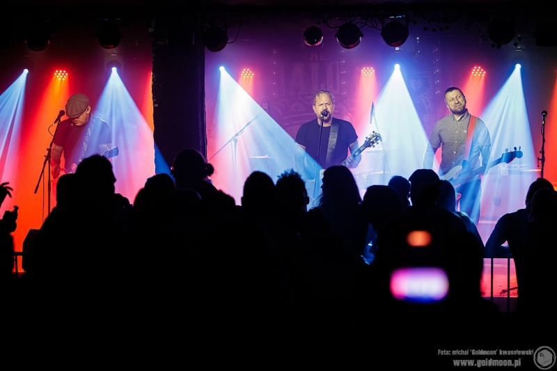 2025-11-09-The-Analogs