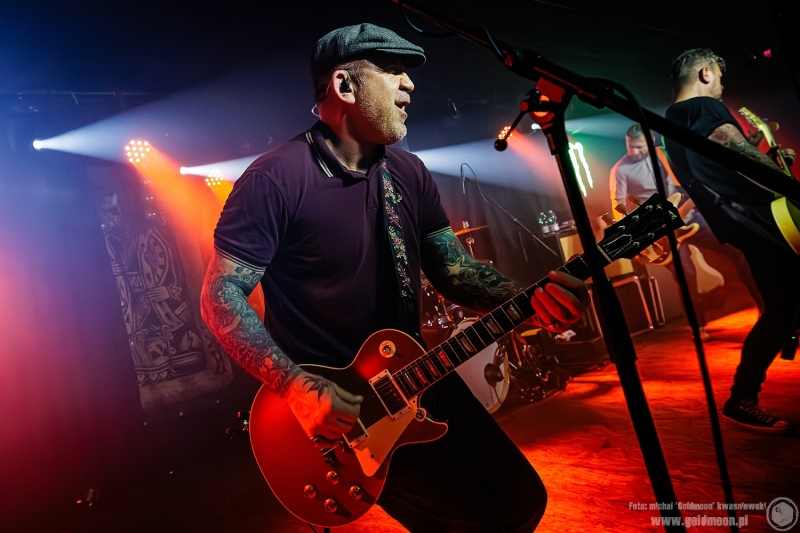 2025-11-09-The-Analogs