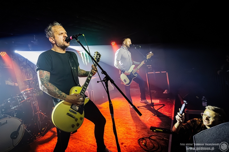 2025-11-09-The-Analogs