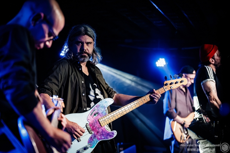 2025-12-03-Kombajn-Do-Zbierania-Kur-Po-Wioskach