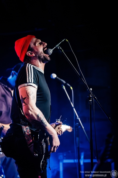 2025-12-03-Kombajn-Do-Zbierania-Kur-Po-Wioskach