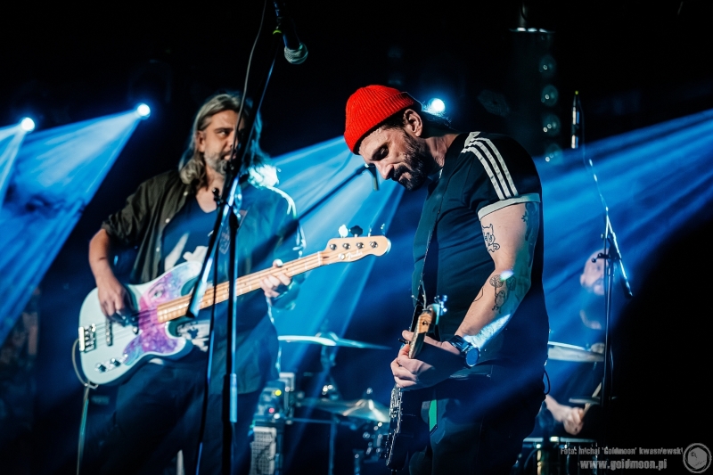 2025-12-03-Kombajn-Do-Zbierania-Kur-Po-Wioskach