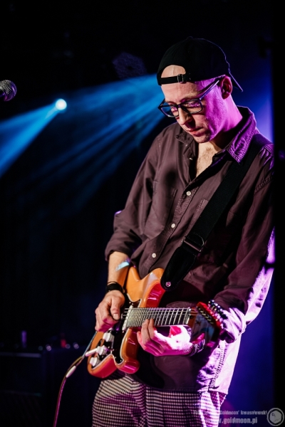 2025-12-03-Kombajn-Do-Zbierania-Kur-Po-Wioskach