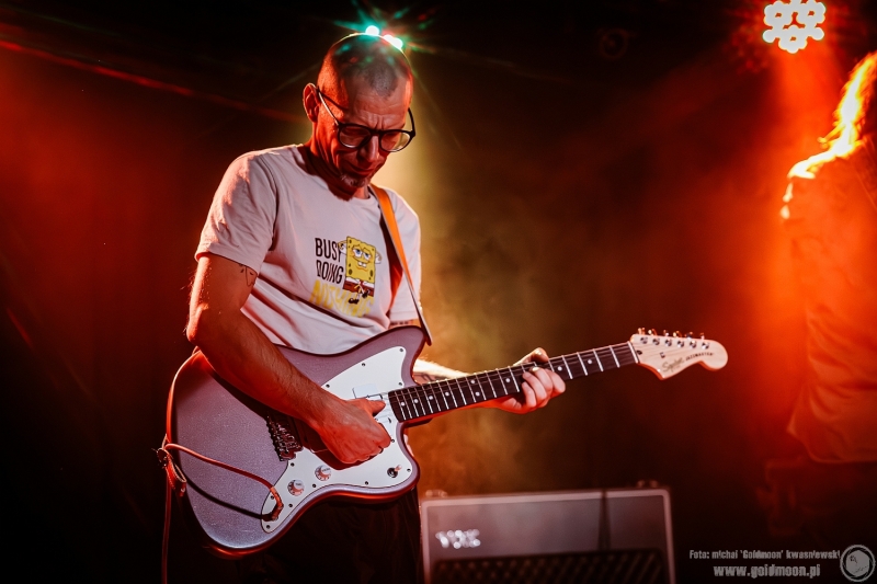 2025-12-03-Kombajn-Do-Zbierania-Kur-Po-Wioskach