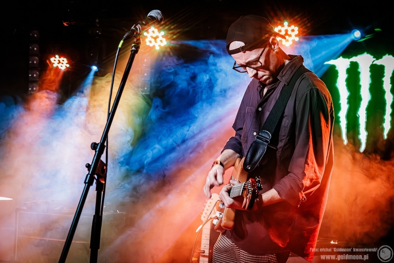 2025-12-03-Kombajn-Do-Zbierania-Kur-Po-Wioskach