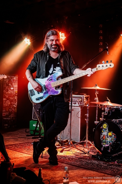 2025-12-03-Kombajn-Do-Zbierania-Kur-Po-Wioskach