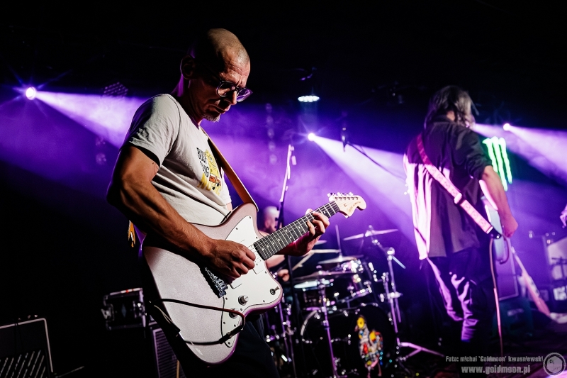 2025-12-03-Kombajn-Do-Zbierania-Kur-Po-Wioskach