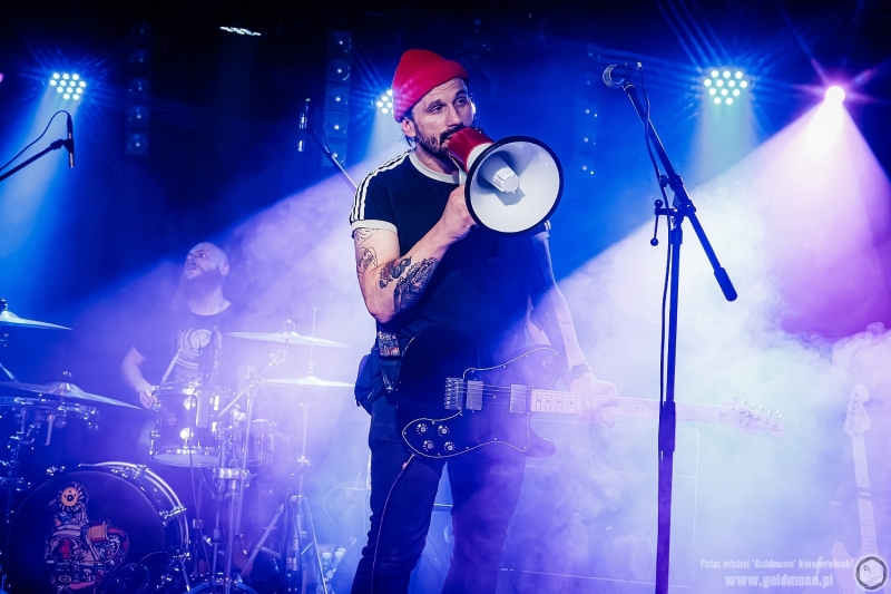 2025-12-03-Kombajn-Do-Zbierania-Kur-Po-Wioskach