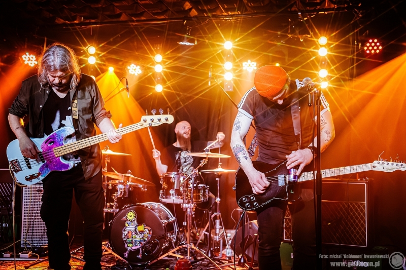 2025-12-03-Kombajn-Do-Zbierania-Kur-Po-Wioskach