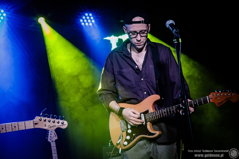 2025-12-03-Kombajn-Do-Zbierania-Kur-Po-Wioskach