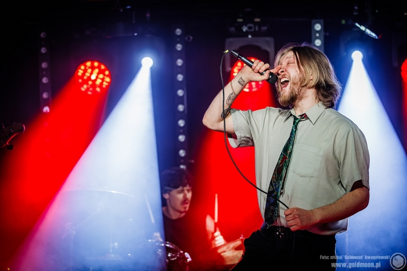 2025-12-19-Świąteczny-Rozpierdol-09-Szkło