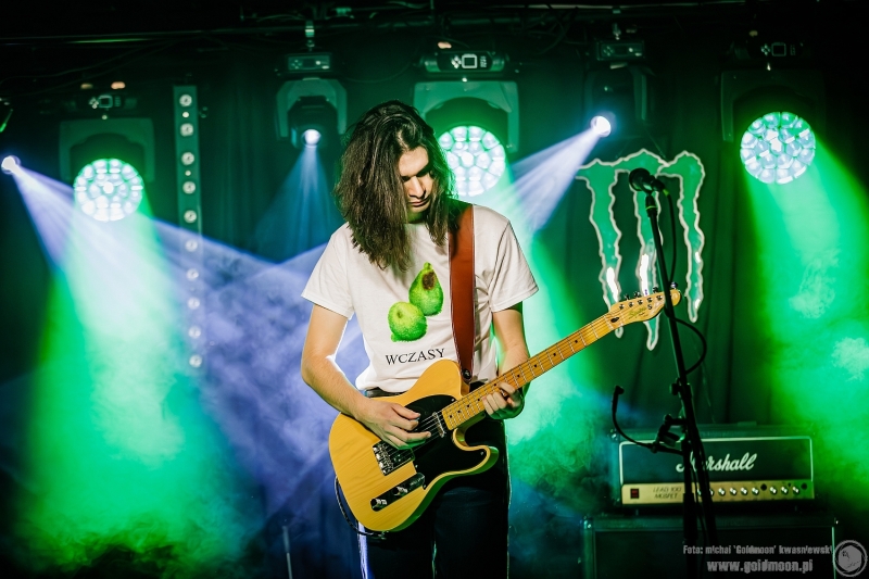 2025-12-19-Świąteczny-Rozpierdol-09-Szkło