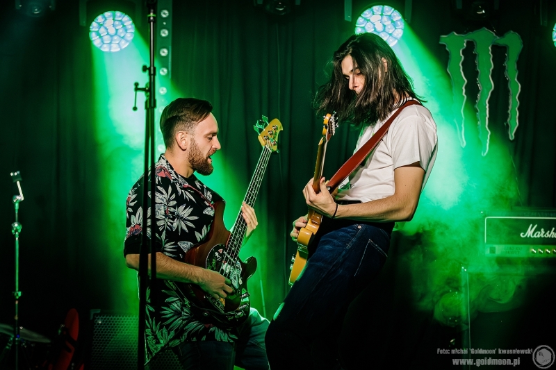 2025-12-19-Świąteczny-Rozpierdol-09-Szkło