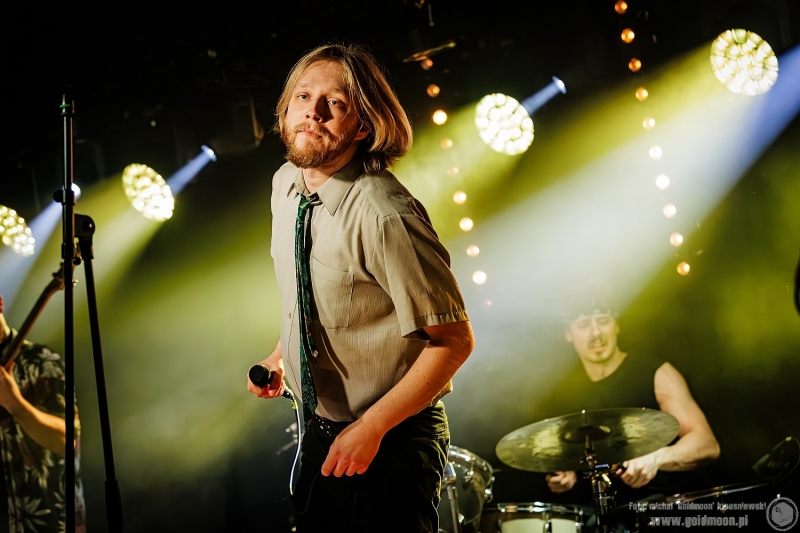 2025-12-19-Świąteczny-Rozpierdol-09-Szkło