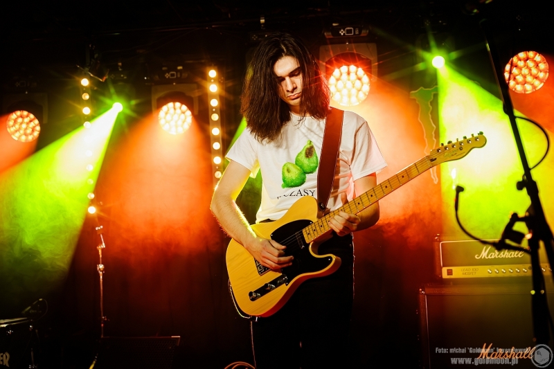 2025-12-19-Świąteczny-Rozpierdol-09-Szkło