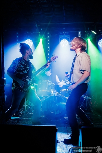 2025-12-19-Świąteczny-Rozpierdol-09-Szkło