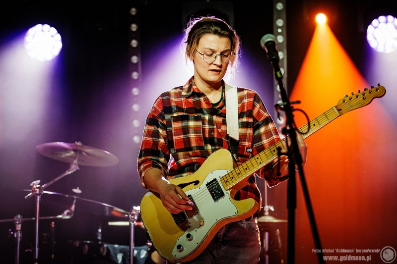 2025-12-19-Świąteczny-Rozpierdol-09-Monika-Fortuniak