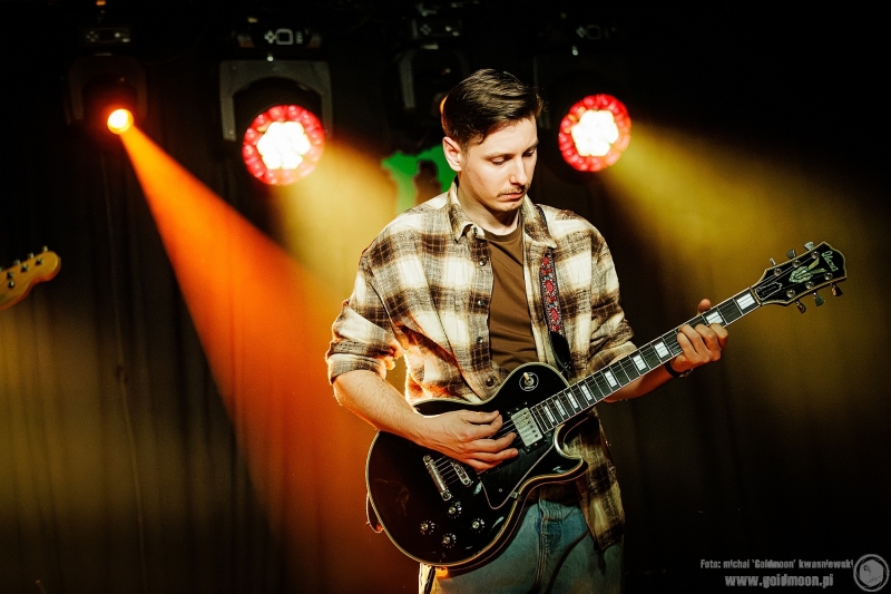 2025-12-19-Świąteczny-Rozpierdol-09-Monika-Fortuniak