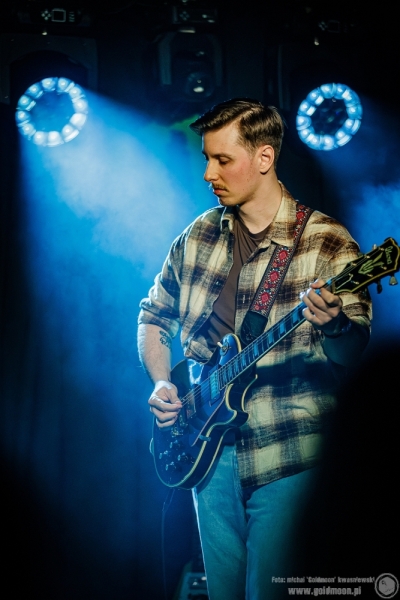 2025-12-19-Świąteczny-Rozpierdol-09-Monika-Fortuniak