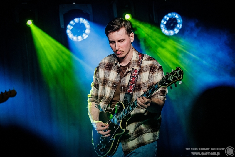 2025-12-19-Świąteczny-Rozpierdol-09-Monika-Fortuniak