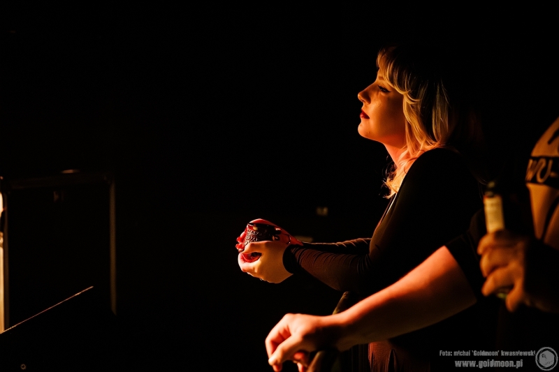 2025-12-19-Świąteczny-Rozpierdol-09-Monika-Fortuniak