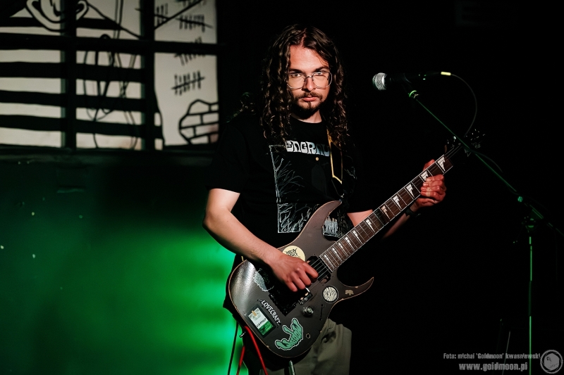 2025-05-11-The-Doomed-Caravan-vol-02-DenseHaze