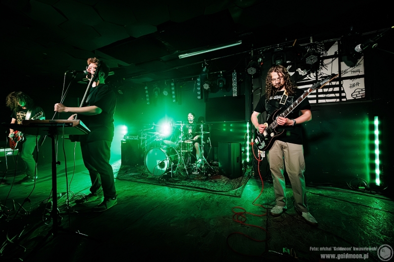 2025-05-11-The-Doomed-Caravan-vol-02-DenseHaze