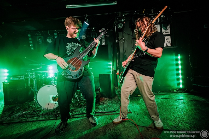 2025-05-11-The-Doomed-Caravan-vol-02-DenseHaze