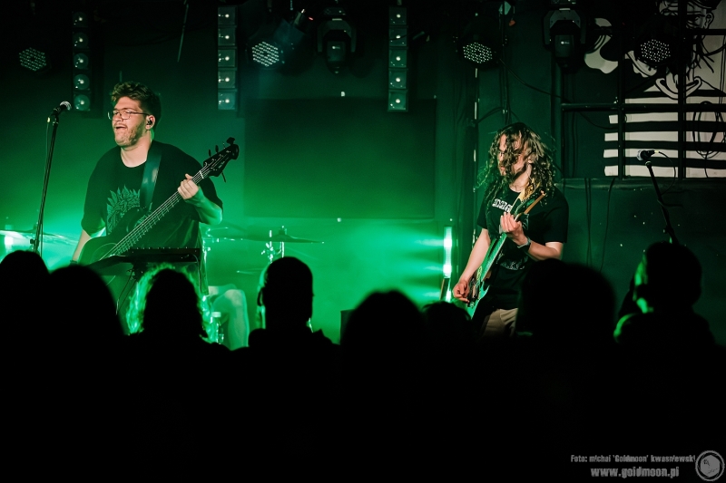 2025-05-11-The-Doomed-Caravan-vol-02-DenseHaze
