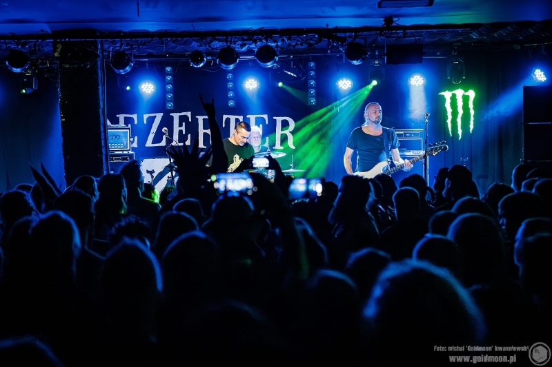 2025-10-11-Dezerter