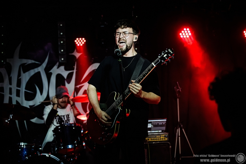 2025-10-24-Strayfires