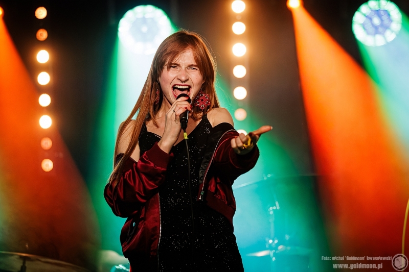 2025-12-19-Świąteczny-Rozpierdol-09-Patrycja-Stasiak-&-Siema-Skarbie