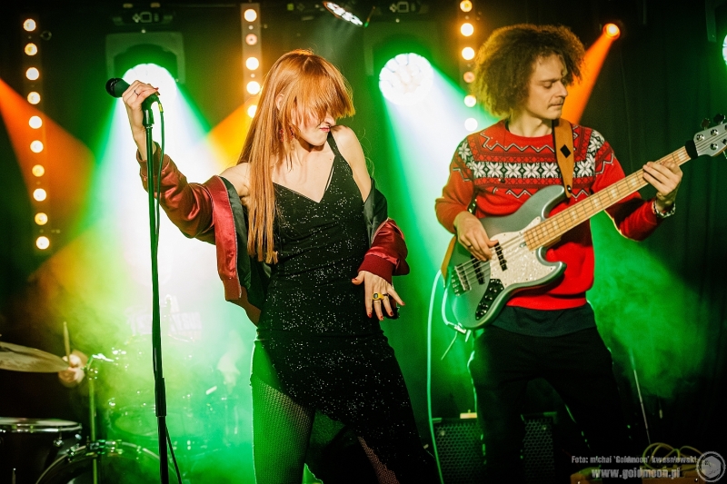 2025-12-19-Świąteczny-Rozpierdol-09-Patrycja-Stasiak-&-Siema-Skarbie