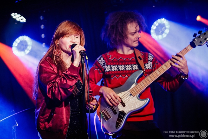 2025-12-19-Świąteczny-Rozpierdol-09-Patrycja-Stasiak-&-Siema-Skarbie