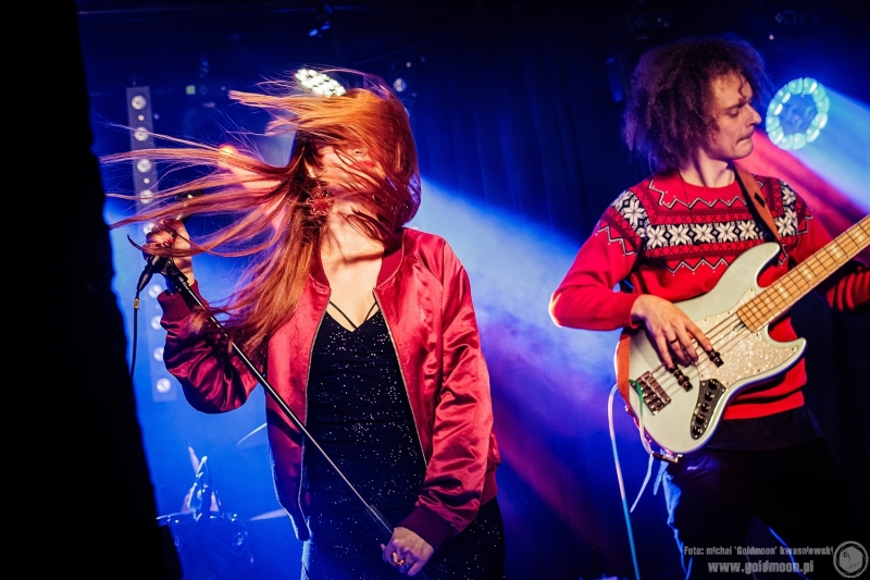 2025-12-19-Świąteczny-Rozpierdol-09-Patrycja-Stasiak-&-Siema-Skarbie