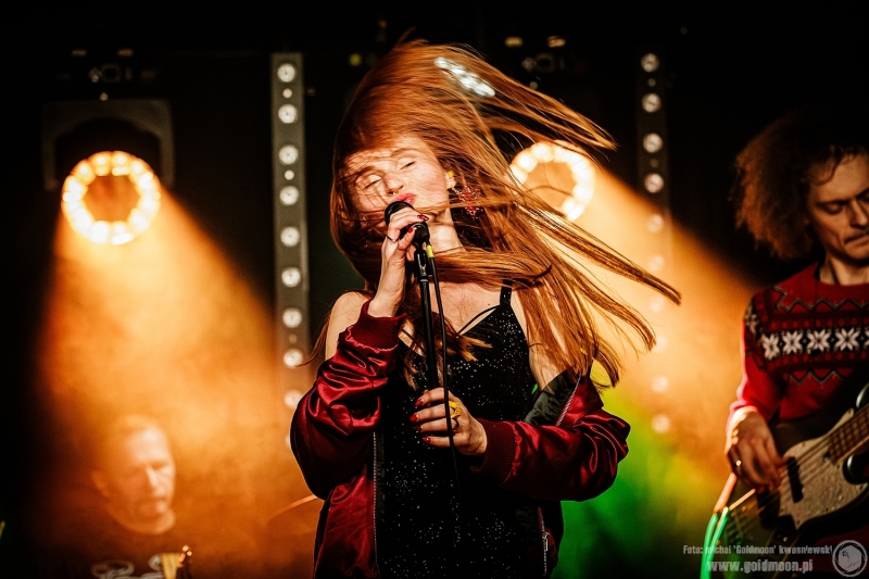 2025-12-19-Świąteczny-Rozpierdol-09-Patrycja-Stasiak-&-Siema-Skarbie