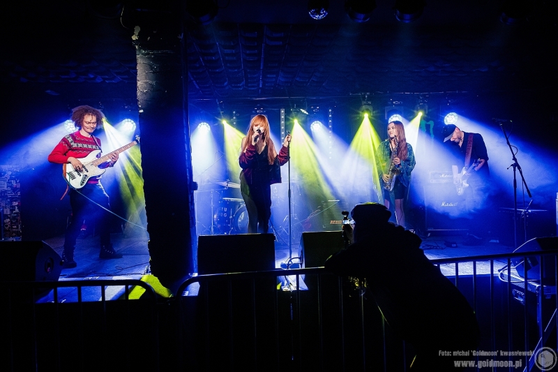 2025-12-19-Świąteczny-Rozpierdol-09-Patrycja-Stasiak-&-Siema-Skarbie