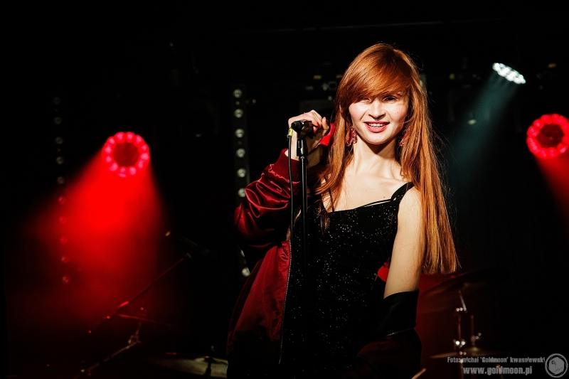 2025-12-19-Świąteczny-Rozpierdol-09-Patrycja-Stasiak-&-Siema-Skarbie