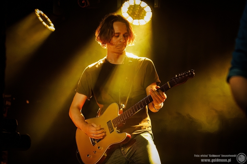 2025-12-19-Świąteczny-Rozpierdol-09-Butelki-Zwrotne