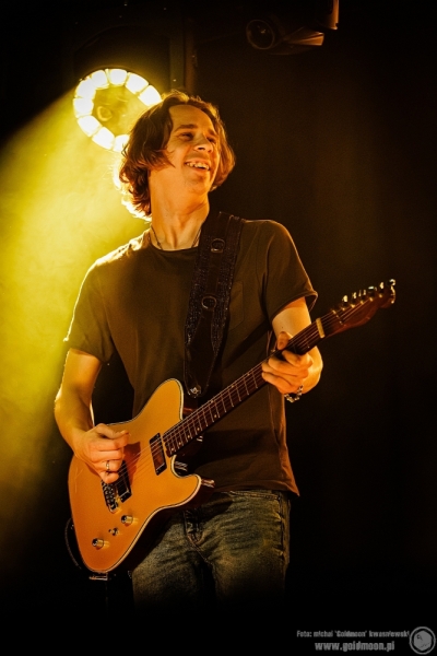 2025-12-19-Świąteczny-Rozpierdol-09-Butelki-Zwrotne