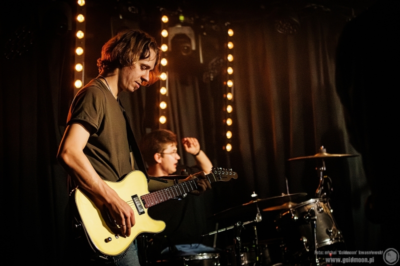 2025-12-19-Świąteczny-Rozpierdol-09-Butelki-Zwrotne