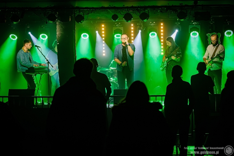 2025-12-19-Świąteczny-Rozpierdol-09-Butelki-Zwrotne