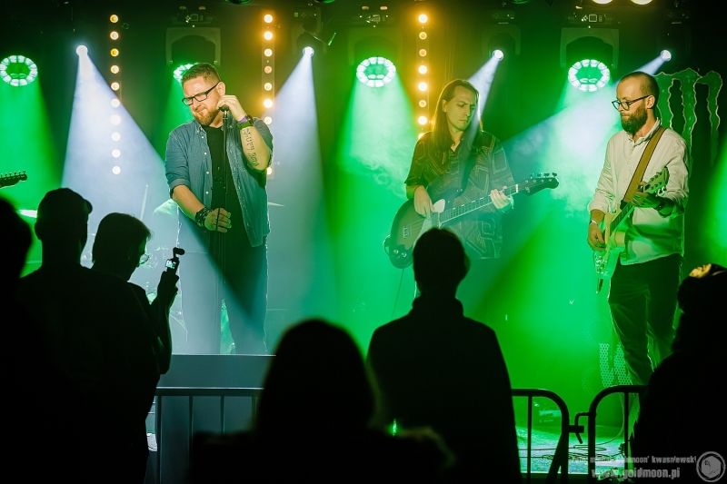 2025-12-19-Świąteczny-Rozpierdol-09-Butelki-Zwrotne