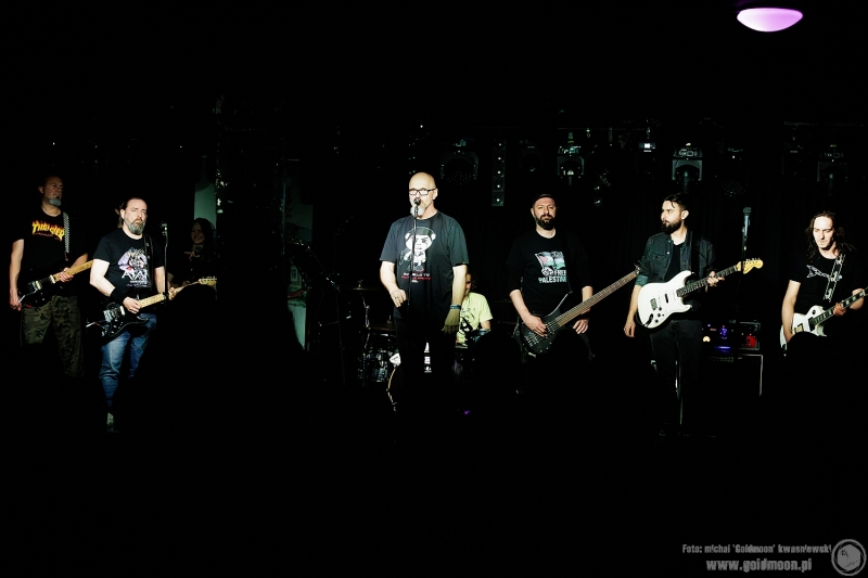 2026-03-01-Bydzia-com-Band