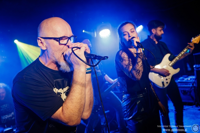 2026-03-01-Bydzia-com-Band