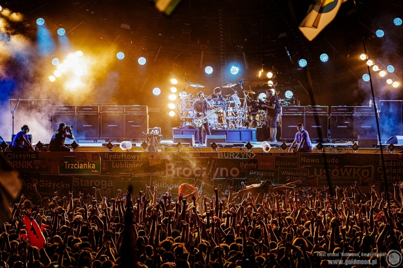 2026-07-30-32-Pol-and-Rock-Godsmack