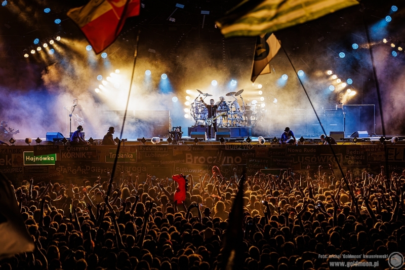2026-07-30-32-Pol-and-Rock-Godsmack