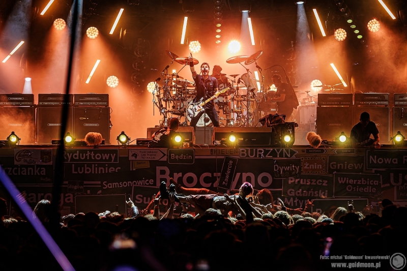 2026-07-30-32-Pol-and-Rock-Godsmack