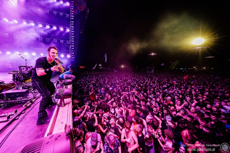 2026-07-30-32-Pol-and-Rock-Godsmack