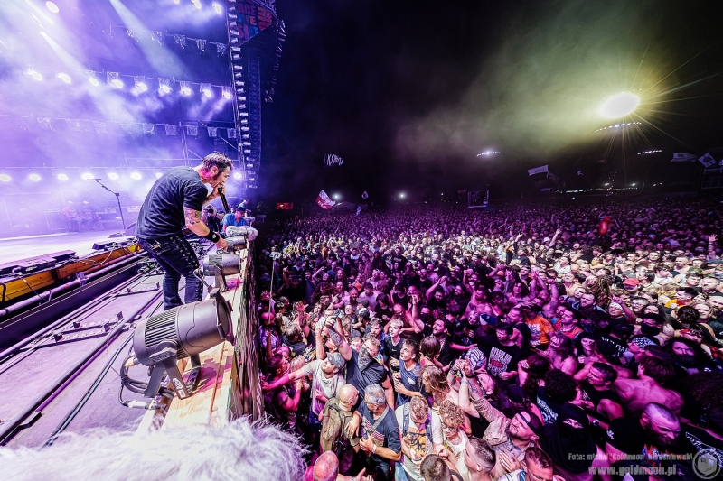 2026-07-30-32-Pol-and-Rock-Godsmack